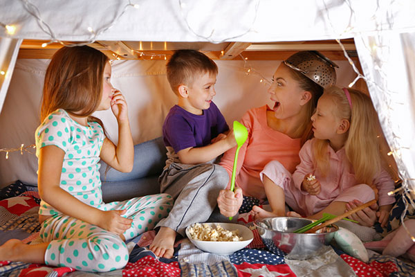 kids in blanket fort