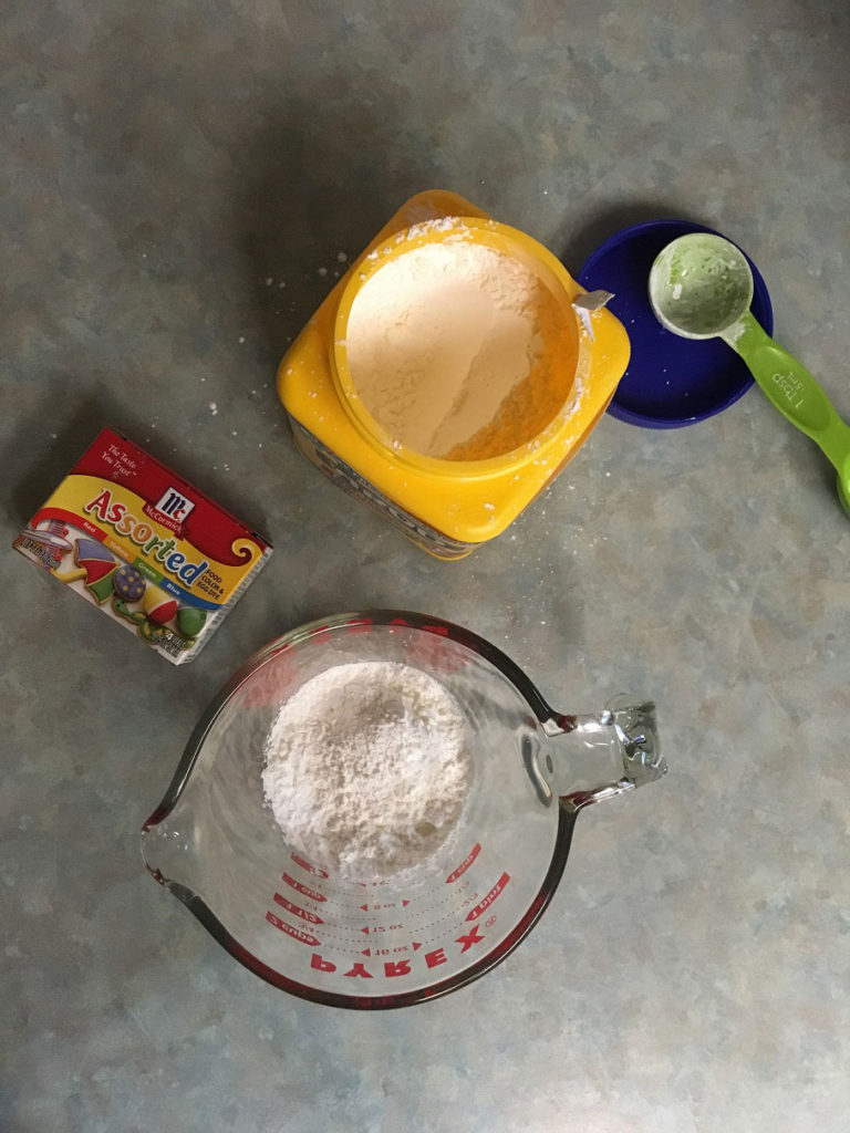 Cornstarch for toddler squishy bag