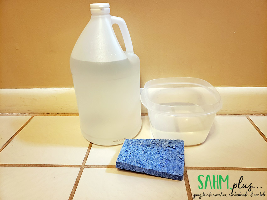 how to clean tile floors with vinegar and water; hand mopping | sahmplus