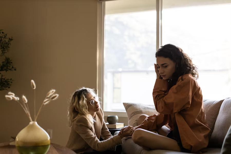 Supporting a Friend Through an Unexpected Pregnancy: What Really Helps 4 Supporting a Friend Through an Unexpected Pregnancy: What Really Helps